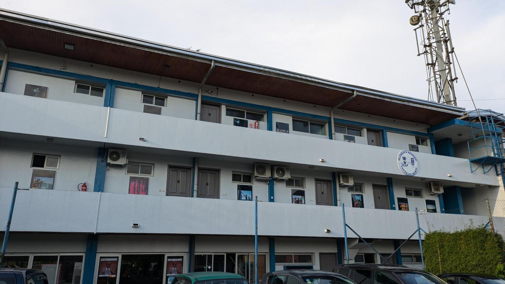 Foyer Du Marin Hotel Douala Buitenkant foto