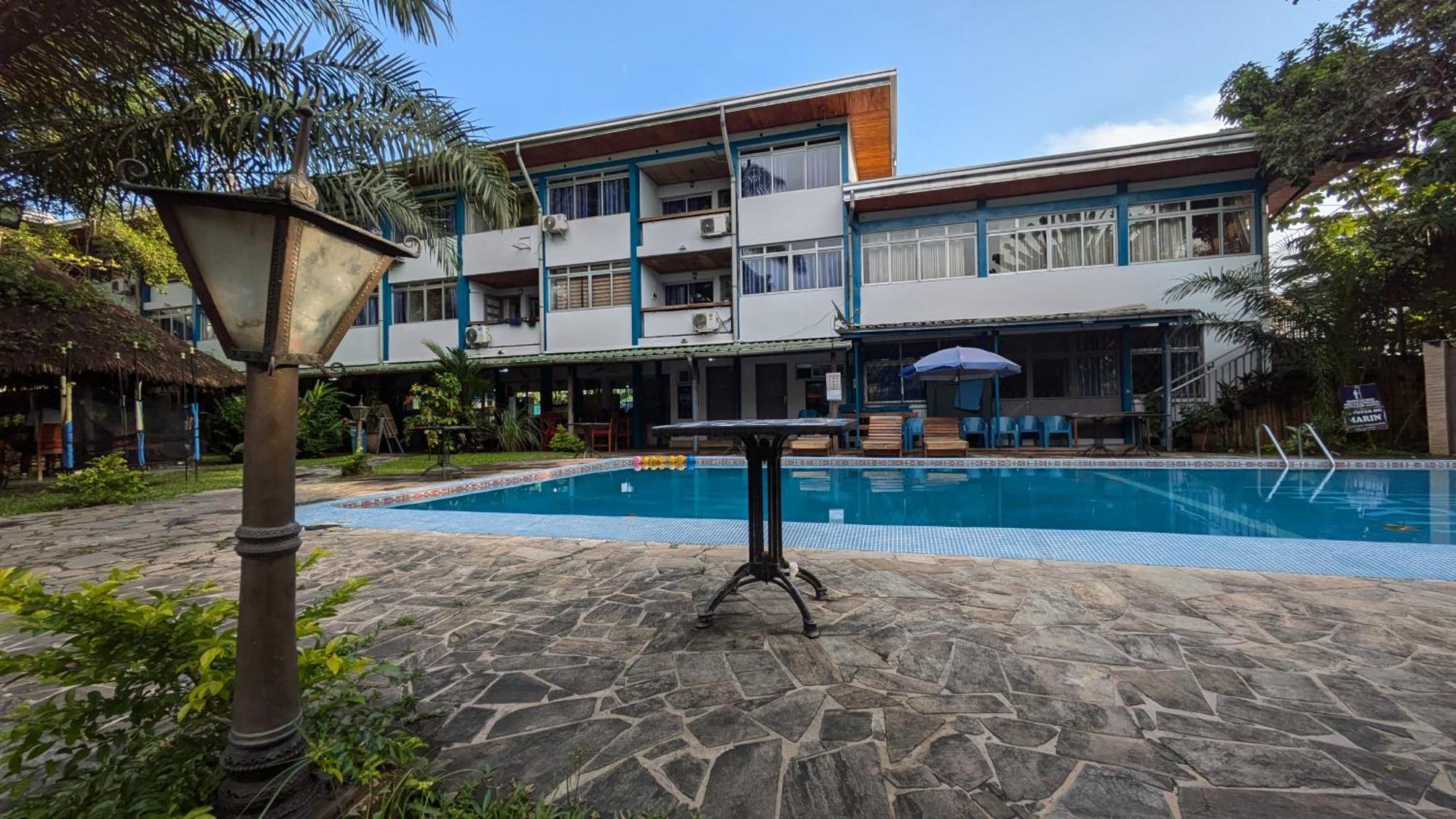 Foyer Du Marin Hotel Douala Buitenkant foto