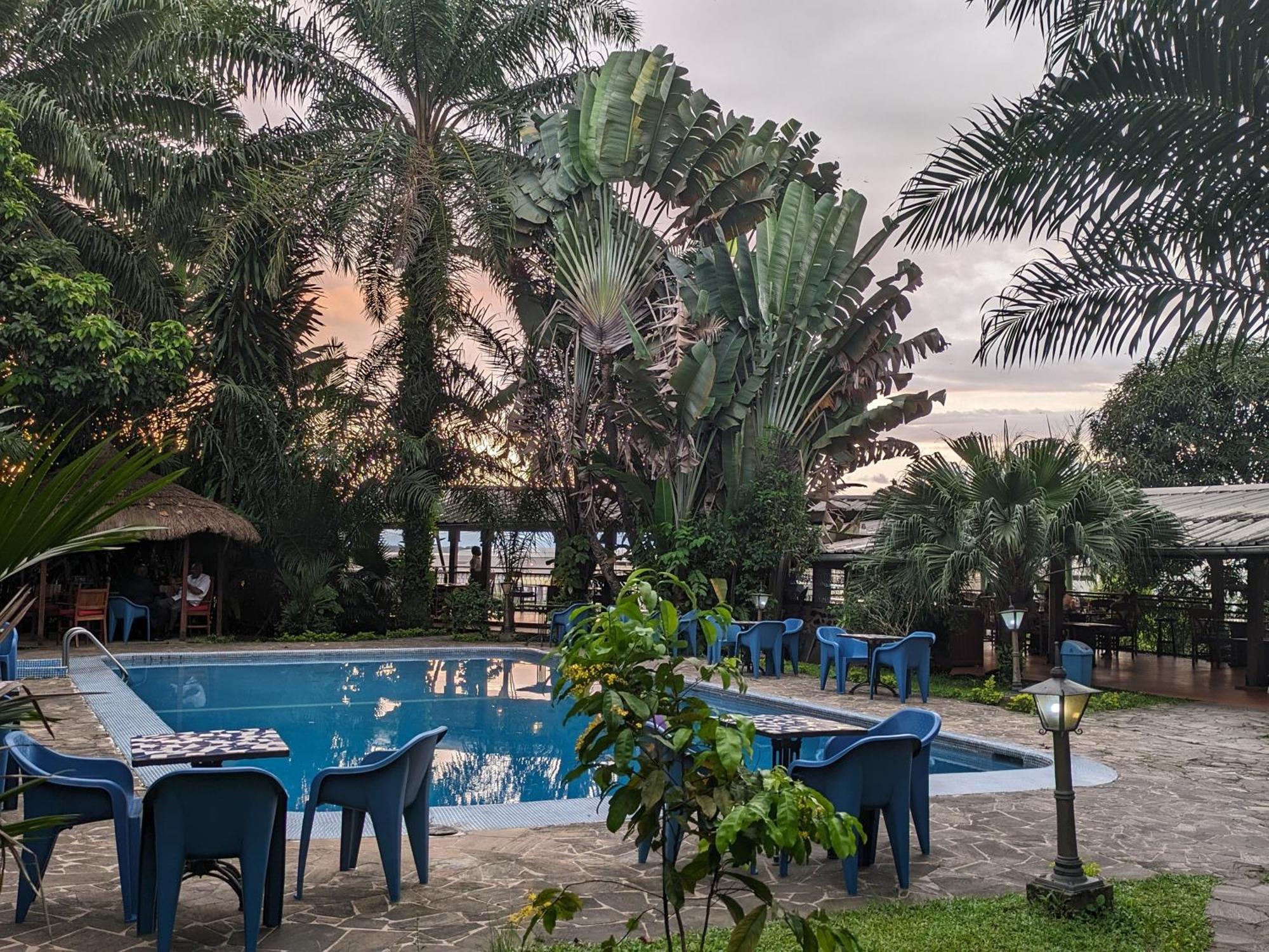 Foyer Du Marin Hotel Douala Buitenkant foto